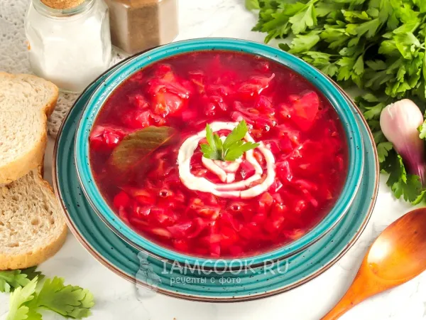 Фото блюда: Борщ в казане на костре