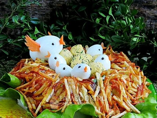 Фото блюда: Салат «Гнездо глухаря» слоями