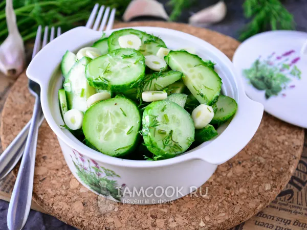 Фото блюда: Салат из огурцов с чесноком