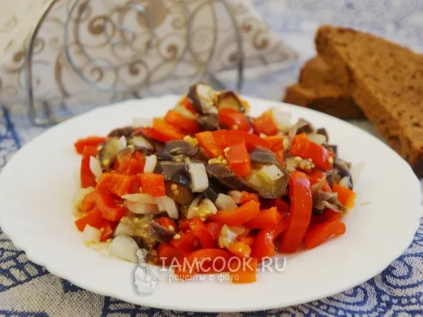 Фото блюда: Салат с баклажанами и сладким красным перцем