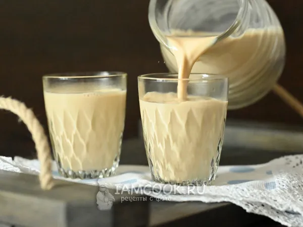 Фото блюда: Топленое молоко на плите