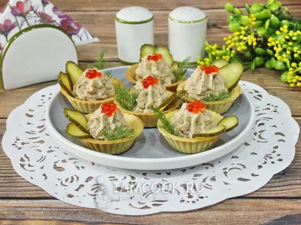 Фото блюда: Тарталетки с тунцом и соленым огурцом