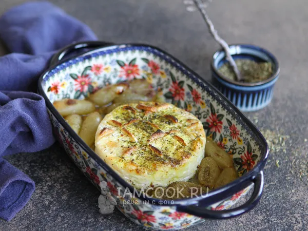 Фото блюда: Сыр камамбер в духовке с чесноком