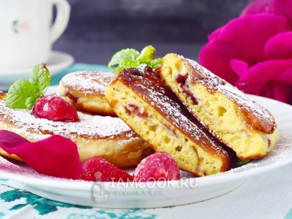 Фото блюда: Оладьи с начинкой (на кефире)