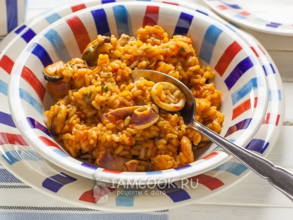 Фото блюда: Ризотто с морепродуктами в томатном соусе