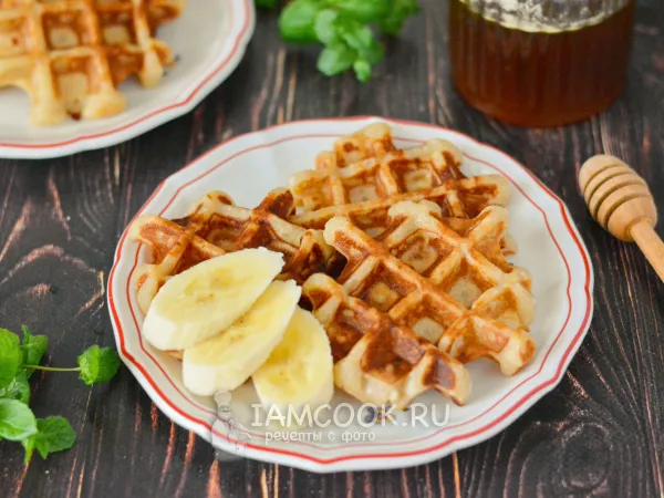 Фото блюда: ПП вафли с бананом и творогом