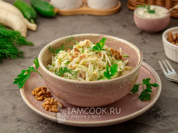 Фото блюда: Салат из дайкона с огурцом и яйцом