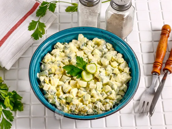 Фото блюда: Диетический салат с яйцом и огурцом (ПП)