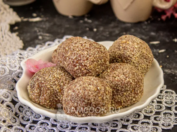 Фото блюда: Конфеты из зеленой гречки