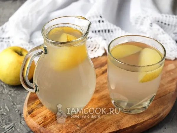 Фото блюда: Компот из свежих яблок в кастрюле