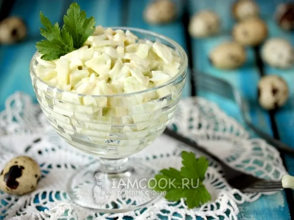 Фото блюда: Салат из огурцов и перепелиных яиц