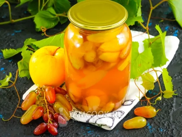 Фото блюда: Компот из винограда и яблок на зиму