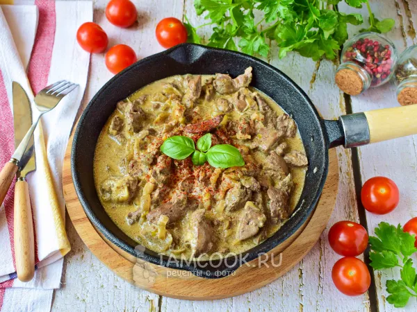 Фото блюда: Куриная печень с луком в сливках