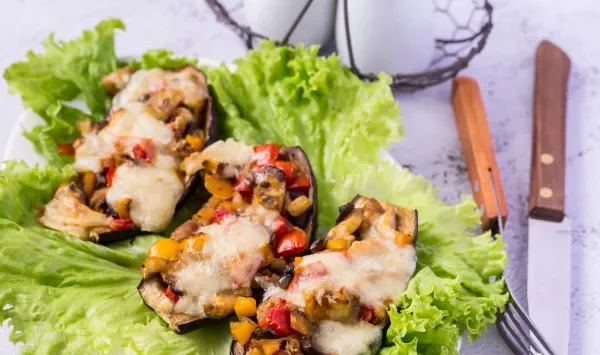 Фото блюда: Баклажаны с сыром и грибами в духовке