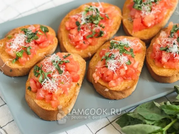 Фото блюда: Брускетта с помидорами и базиликом