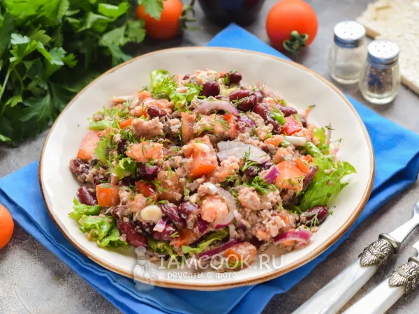 Фото блюда: Салат с сайрой и фасолью