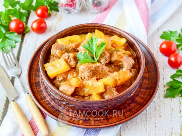 Фото блюда: Азу из говядины с подливкой на сковороде