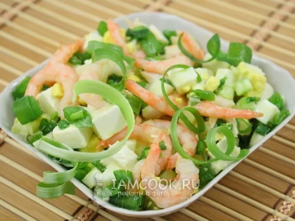 Фото блюда: Салат «Аристей» с креветками и сыром Фета