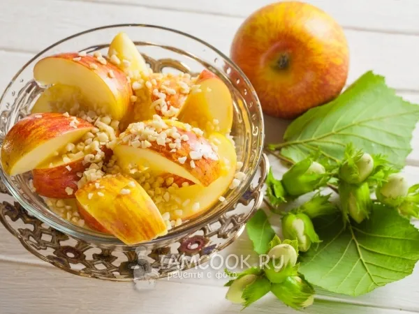 Фото блюда: Постный салат с яблоками