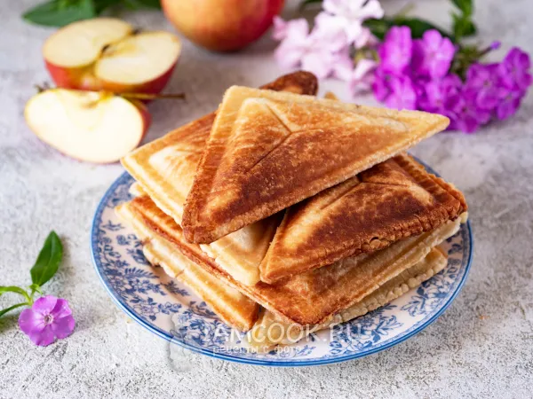 Фото блюда: Пирожки в мультипекаре