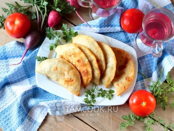 Фото блюда: Чебуреки с грибами и сыром
