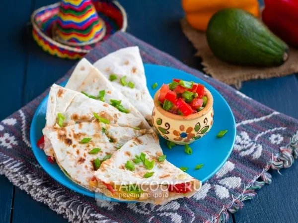 Фото блюда: Кесадилья с мясом и овощами