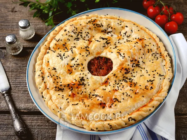 Фото блюда: Пирог с квашеной капустой (из слоеного теста)