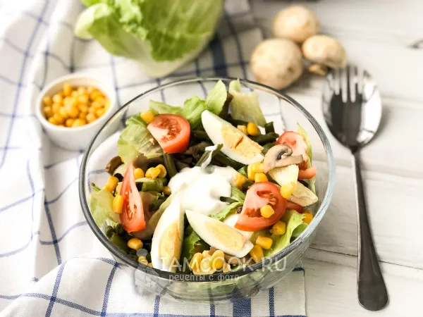 Фото блюда: Салат со стручковой фасолью, яйцом и помидором