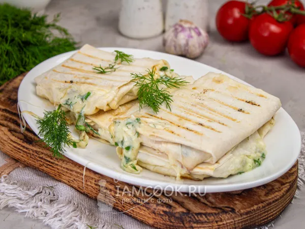 Фото блюда: Лаваш с сыром на гриле (электрическом)