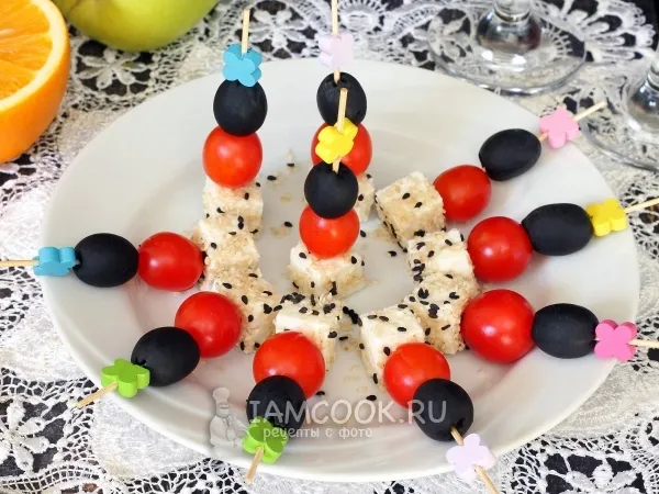 Фото блюда: Канапе с брынзой и помидорами черри