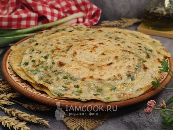 Фото блюда: Лепешки слоеные с зеленью