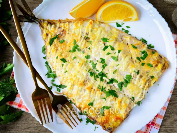 Фото блюда: Запеченная скумбрия с сыром и майонезом
