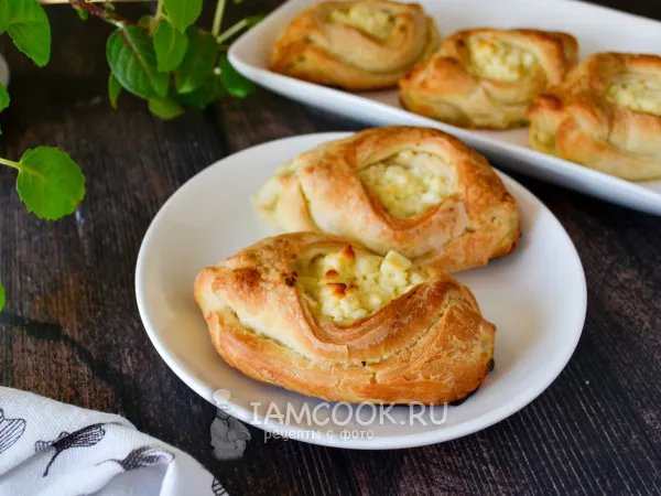 Фото блюда: Лодочки из слоеного теста с творогом