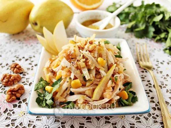 Фото блюда: Салат с грушей и куриной грудкой