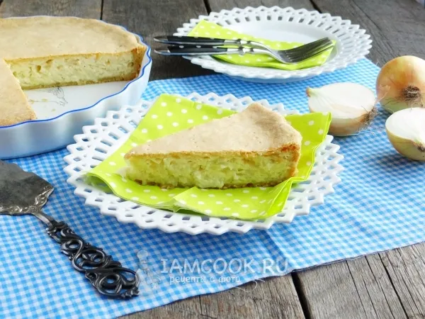 Фото блюда: Луковый пирог с плавленным сыром