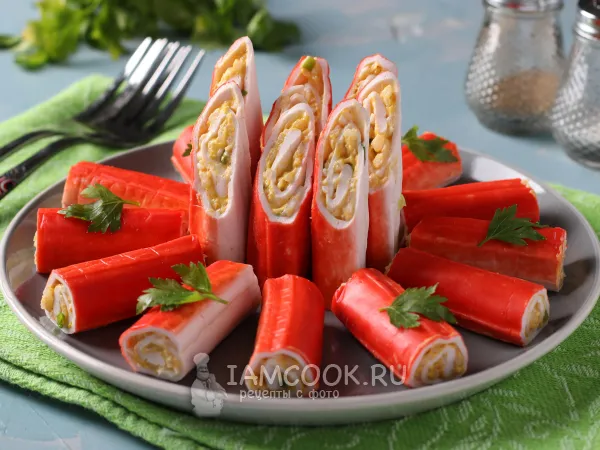 Фото блюда: Крабовые палочки, фаршированные рисом и яйцом