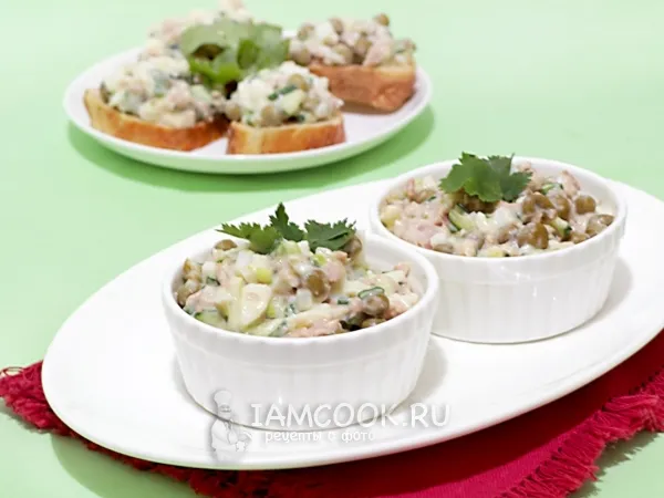 Фото блюда: Салат с тунцом и зеленым горошком