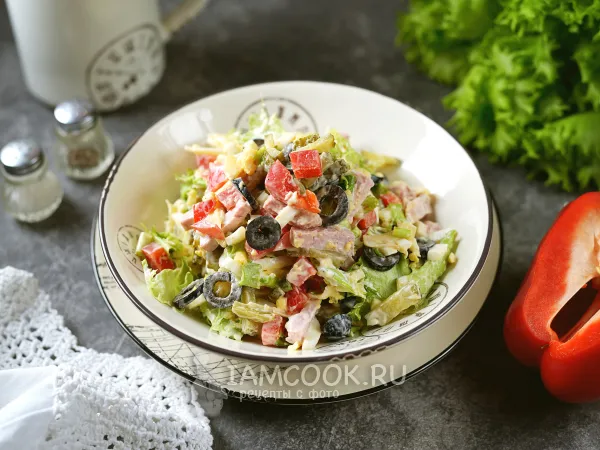 Фото блюда: Салат с бужениной, сыром и маслинами
