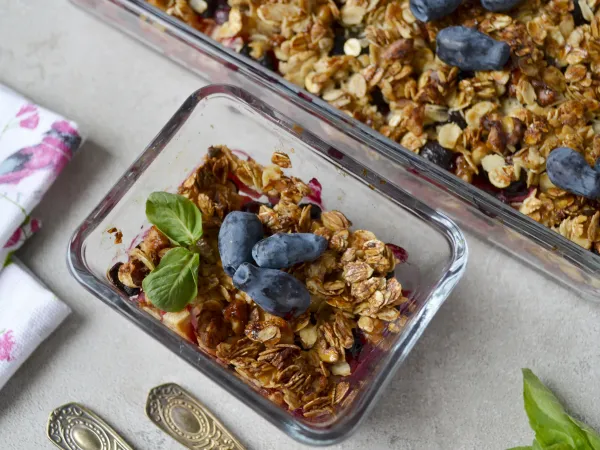 Фото блюда: Яблочный крамбл ПП (с ягодами)