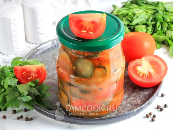 Фото блюда: Салат из огурцов и помидоров без стерилизации на зиму