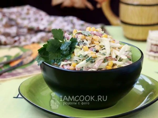 Фото блюда: Салат с пекинской капустой, колбасой и кукурузой