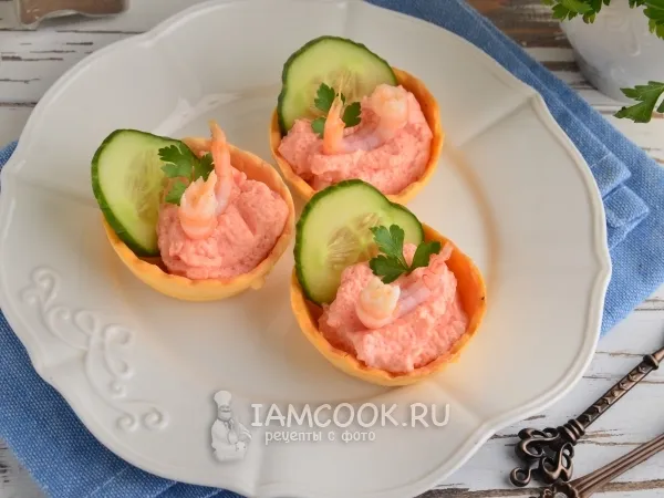 Фото блюда: Тарталетки с икрой мойвы и креветками
