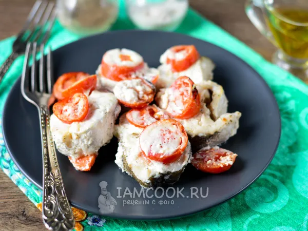 Фото блюда: Хек с помидорами в духовке