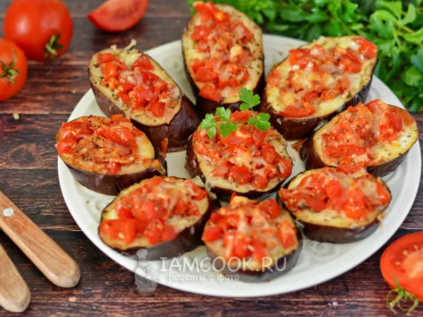 Фото блюда: Баклажаны с беконом, помидорами и сыром в духовке