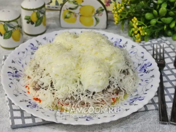 Фото блюда: Салат «Сугроб» с грибами