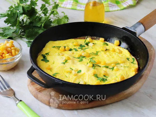 Фото блюда: Омлет с консервированной кукурузой (на сковороде)