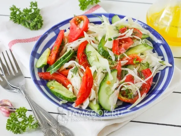 Фото блюда: Салат из капусты, огурцов и помидоров