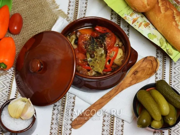 Фото блюда: Жаркое по-домашнему в горшочках