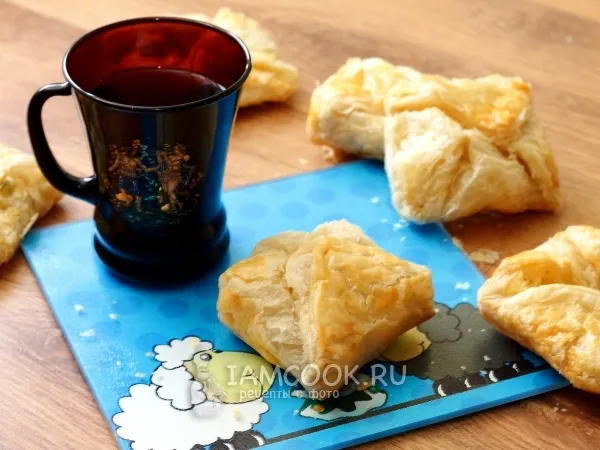 Фото блюда: Хачапури из слоеного теста