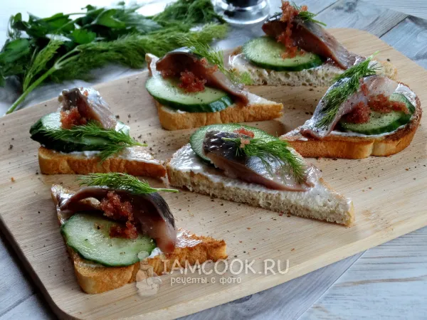 Фото блюда: Тосты с селёдкой